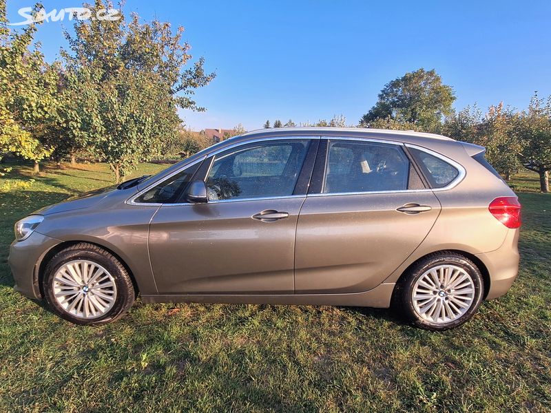 BMW Řada 2, BMW 218 D LUXURY LINE